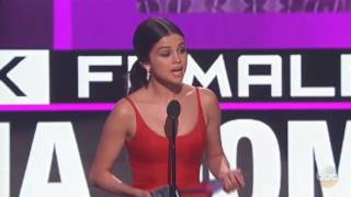Selena Gomez - Wins Favorite Female Artist - Pop/Rock  AMA's 2016 - mtv music awards 2020 selena gomez